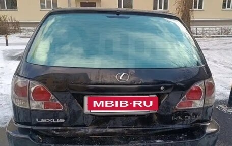 Lexus RX IV рестайлинг, 2001 год, 710 000 рублей, 4 фотография