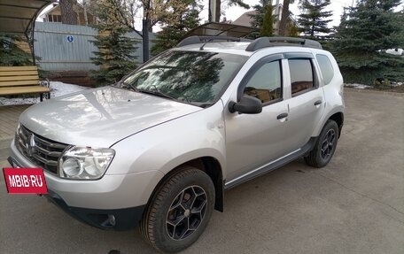 Renault Duster I рестайлинг, 2014 год, 900 000 рублей, 2 фотография