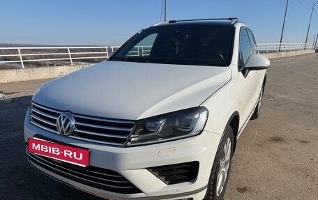 Volkswagen Touareg III, 2015 год, 3 550 000 рублей, 2 фотография
