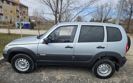 Chevrolet Niva I рестайлинг, 2014 год, 590 000 рублей, 3 фотография