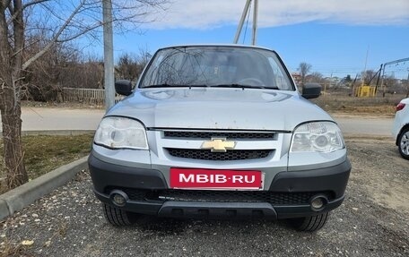 Chevrolet Niva I рестайлинг, 2014 год, 590 000 рублей, 2 фотография