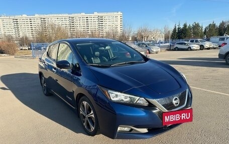 Nissan Leaf II, 2018 год, 2 150 000 рублей, 3 фотография