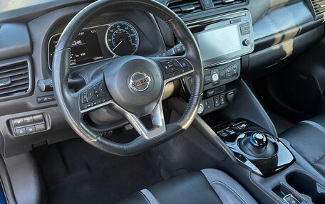 Nissan Leaf II, 2018 год, 2 150 000 рублей, 9 фотография