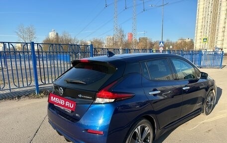 Nissan Leaf II, 2018 год, 2 150 000 рублей, 5 фотография