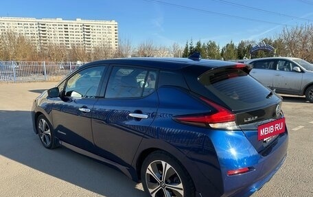 Nissan Leaf II, 2018 год, 2 150 000 рублей, 6 фотография