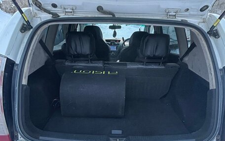 Toyota Opa I рестайлинг, 2002 год, 550 000 рублей, 11 фотография