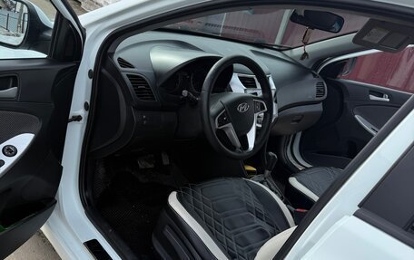 Hyundai Solaris II рестайлинг, 2013 год, 690 000 рублей, 5 фотография