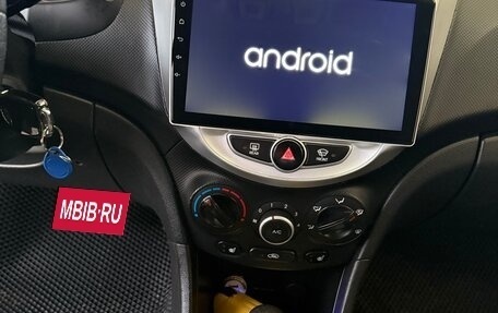 Hyundai Solaris II рестайлинг, 2013 год, 690 000 рублей, 8 фотография