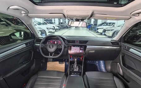 Skoda Superb III рестайлинг, 2022 год, 2 340 000 рублей, 8 фотография