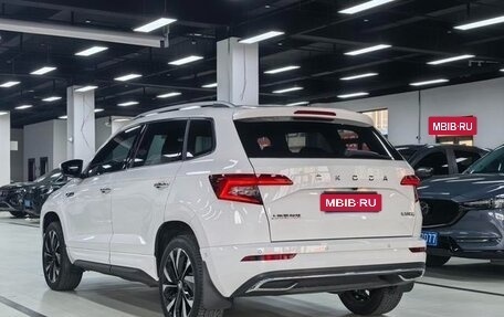 Skoda Karoq I, 2022 год, 1 700 000 рублей, 4 фотография