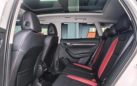 Skoda Karoq I, 2022 год, 1 700 000 рублей, 10 фотография