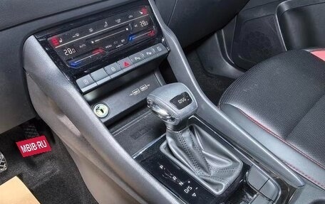 Skoda Karoq I, 2022 год, 1 700 000 рублей, 18 фотография