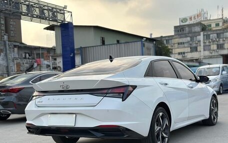 Hyundai Elantra, 2022 год, 1 330 000 рублей, 4 фотография