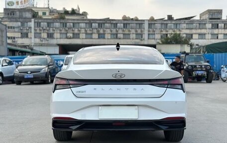 Hyundai Elantra, 2022 год, 1 330 000 рублей, 5 фотография