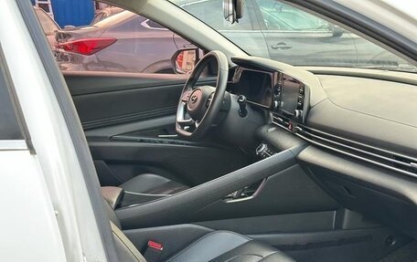 Hyundai Elantra, 2022 год, 1 330 000 рублей, 8 фотография