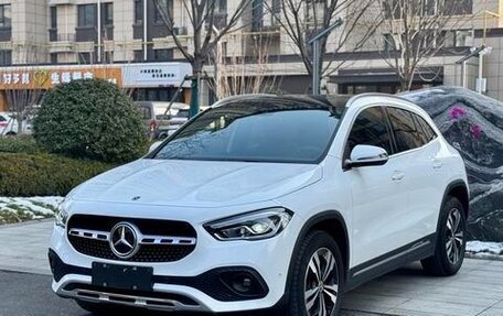Mercedes-Benz GLA, 2022 год, 2 500 000 рублей, 3 фотография