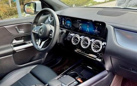 Mercedes-Benz GLA, 2022 год, 2 500 000 рублей, 15 фотография