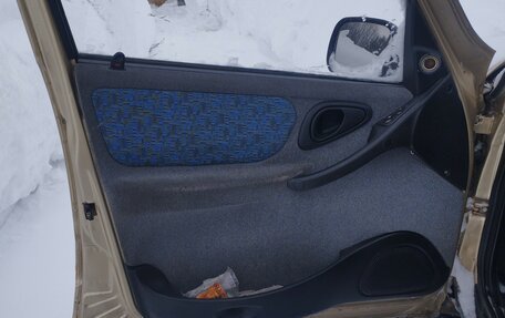 Chevrolet Niva I рестайлинг, 2004 год, 260 000 рублей, 11 фотография