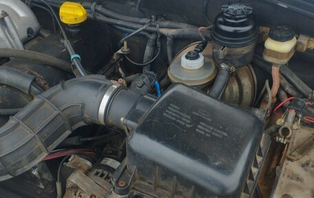 Chevrolet Niva I рестайлинг, 2004 год, 260 000 рублей, 8 фотография