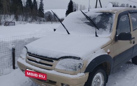 Chevrolet Niva I рестайлинг, 2004 год, 260 000 рублей, 2 фотография