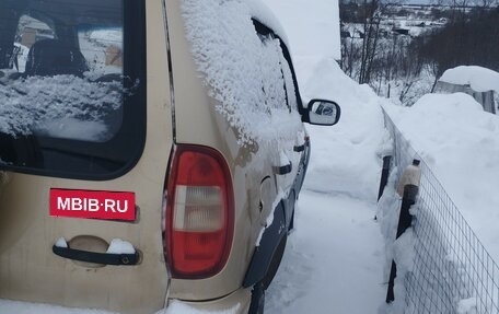 Chevrolet Niva I рестайлинг, 2004 год, 260 000 рублей, 3 фотография