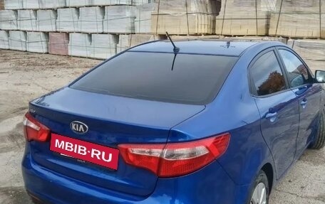 KIA Rio III рестайлинг, 2013 год, 900 000 рублей, 4 фотография