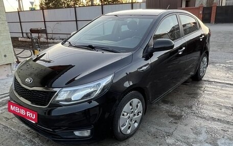 KIA Rio III рестайлинг, 2015 год, 975 000 рублей, 2 фотография