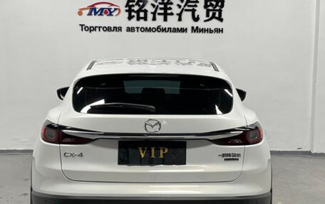 Mazda CX-4, 2022 год, 2 380 000 рублей, 5 фотография