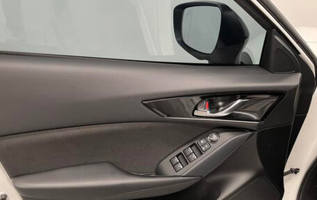 Mazda CX-4, 2022 год, 2 380 000 рублей, 13 фотография