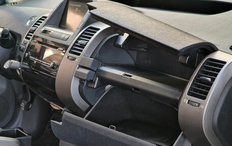 Toyota Prius, 2009 год, 844 000 рублей, 17 фотография