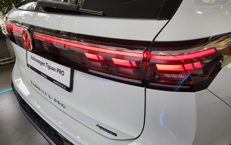 Volkswagen Tiguan, 2024 год, 5 398 000 рублей, 7 фотография