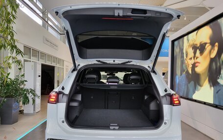 Volkswagen Tiguan, 2024 год, 5 398 000 рублей, 10 фотография