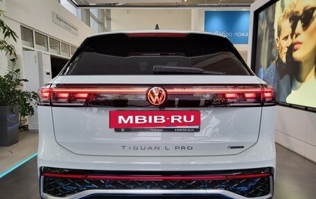 Volkswagen Tiguan, 2024 год, 5 398 000 рублей, 5 фотография