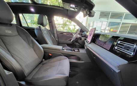 Volkswagen Tiguan, 2024 год, 5 398 000 рублей, 16 фотография