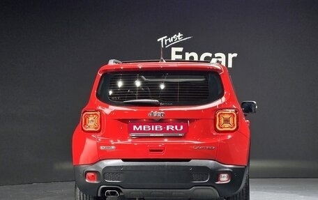 Jeep Renegade I рестайлинг, 2021 год, 1 520 000 рублей, 4 фотография