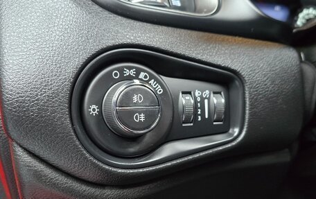 Jeep Renegade I рестайлинг, 2021 год, 1 520 000 рублей, 14 фотография