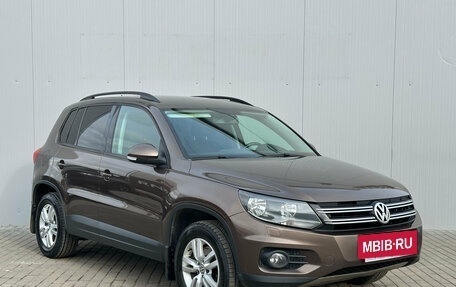 Volkswagen Tiguan I, 2015 год, 1 600 000 рублей, 2 фотография