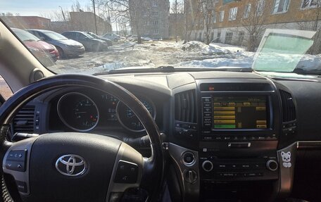 Toyota Land Cruiser 200, 2011 год, 3 900 000 рублей, 12 фотография