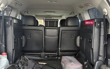 Toyota Land Cruiser 200, 2011 год, 3 900 000 рублей, 8 фотография