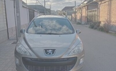 Peugeot 308 II, 2009 год, 560 000 рублей, 2 фотография