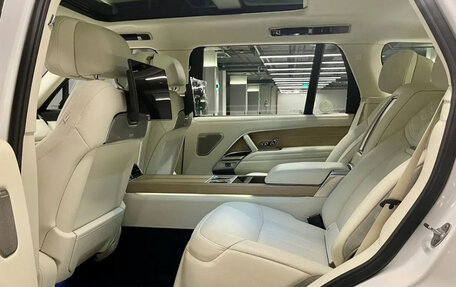 Land Rover Range Rover IV рестайлинг, 2023 год, 24 990 000 рублей, 5 фотография