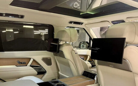 Land Rover Range Rover IV рестайлинг, 2023 год, 24 990 000 рублей, 4 фотография