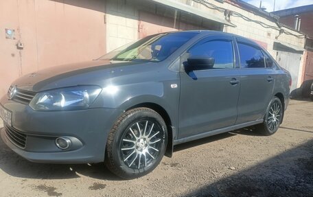 Volkswagen Polo VI (EU Market), 2013 год, 700 000 рублей, 1 фотография