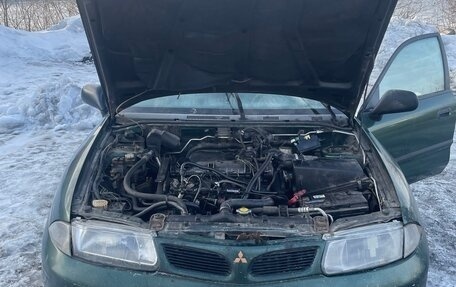 Mitsubishi Carisma I, 1997 год, 60 000 рублей, 5 фотография