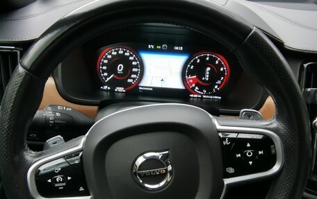 Volvo V90 Cross Country I рестайлинг, 2018 год, 2 900 000 рублей, 31 фотография