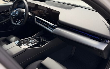 BMW 5 серия, 2024 год, 6 500 000 рублей, 17 фотография