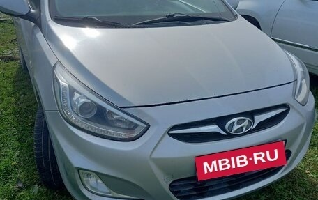 Hyundai Solaris II рестайлинг, 2014 год, 700 000 рублей, 2 фотография
