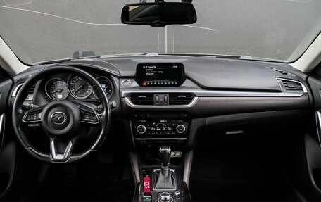 Mazda 6, 2017 год, 1 900 000 рублей, 9 фотография