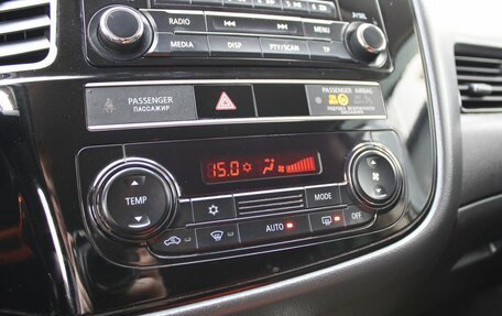 Mitsubishi Outlander III рестайлинг 3, 2019 год, 2 019 000 рублей, 14 фотография