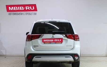 Mitsubishi Outlander III рестайлинг 3, 2019 год, 2 019 000 рублей, 6 фотография